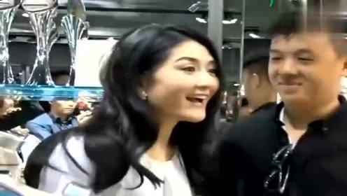 大嫂爆料八卦视频,娱乐圈幕后八卦大揭秘! 第3张 大嫂爆料八卦视频,娱乐圈幕后八卦大揭秘! 第3张